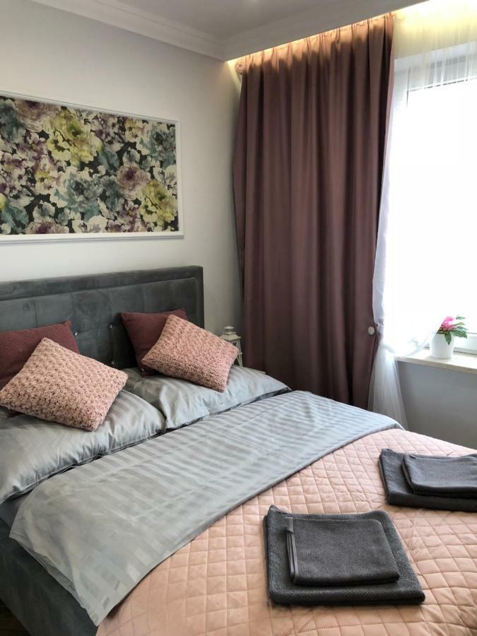Family & Business Sauna Apartments Paderewskiego Sienkiewicza No2 Centrum Downtown - 2 Bedroom With Private Sauna, Bath With Hydromassage, Parking เคียลเซ ภายนอก รูปภาพ