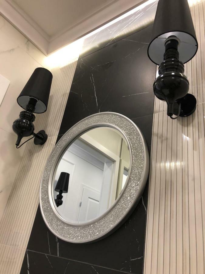 Family & Business Sauna Apartments Paderewskiego Sienkiewicza No2 Centrum Downtown - 2 Bedroom With Private Sauna, Bath With Hydromassage, Parking เคียลเซ ภายนอก รูปภาพ